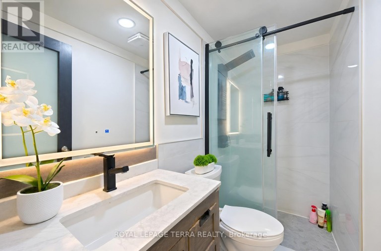 1571 LEWISHAM DRIVE, Mississauga (Clarkson), Ontario, L5J3R2