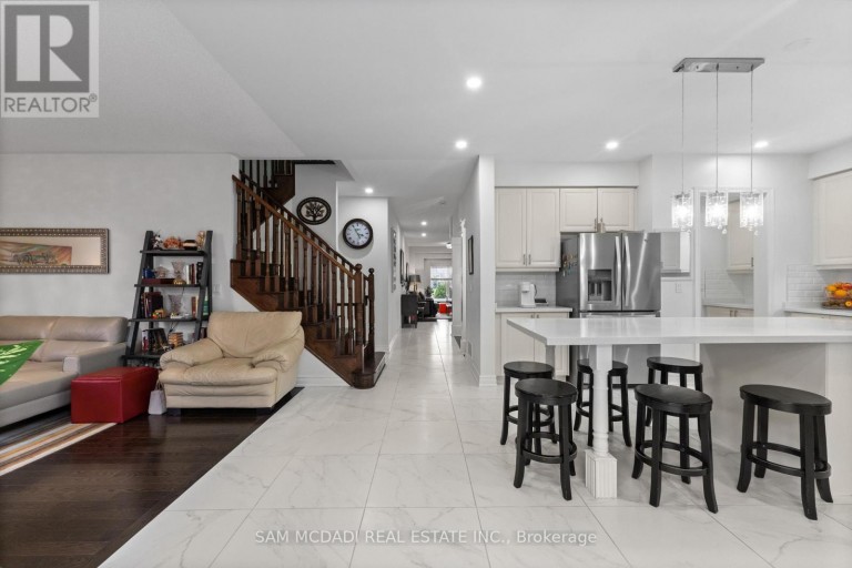 2 BAKERSFIELD ROAD, Brampton (Vales of Castlemore), Ontario, L6P2Z3