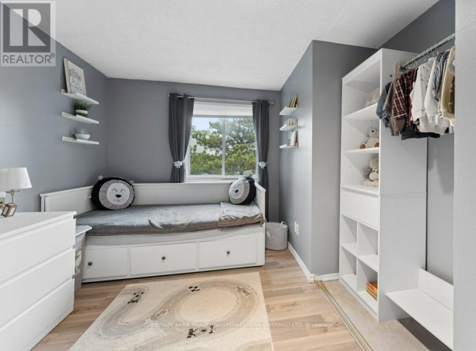 4 - 255 NORTHLAKE DRIVE, Waterloo, Ontario, N2V1Z2