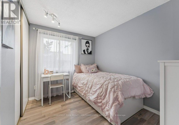 4 - 255 NORTHLAKE DRIVE, Waterloo, Ontario, N2V1Z2