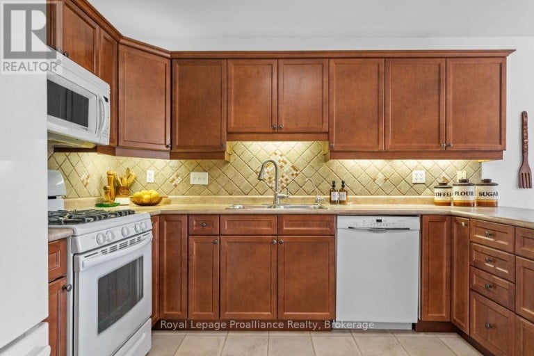 83 GAVEY STREET, Belleville (Thurlow Ward), Ontario, K8N4Z5
