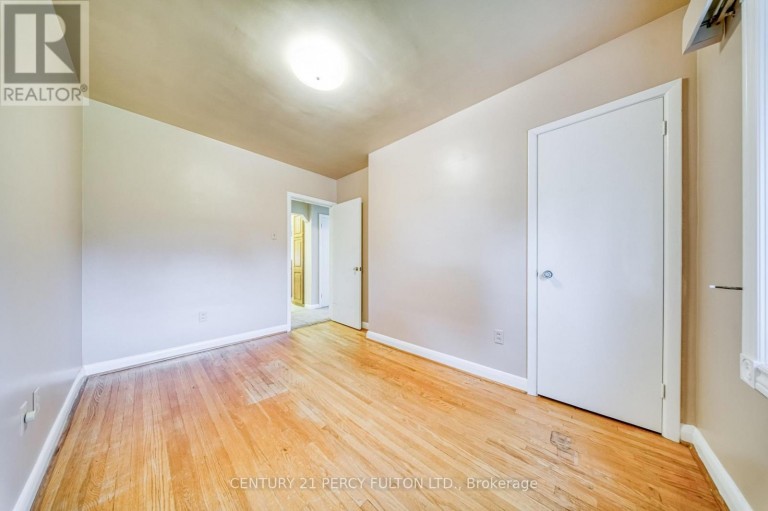 13 GRAYLEE AVENUE, Toronto (Eglinton East), Ontario, M1J1M5