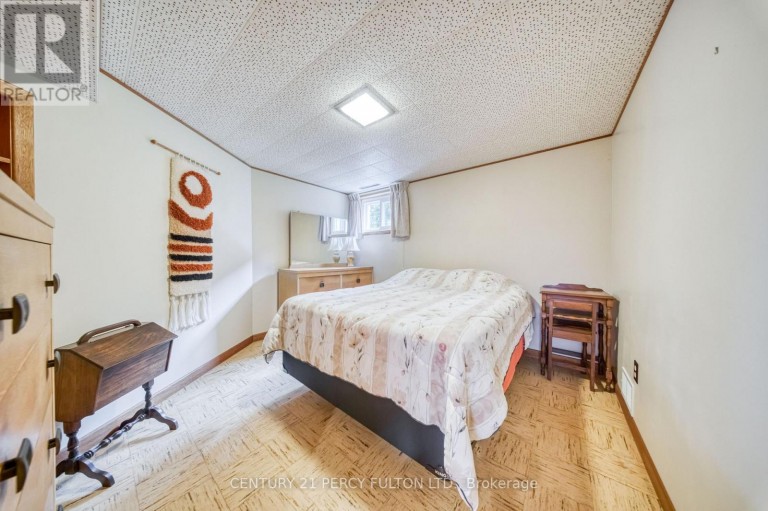 13 GRAYLEE AVENUE, Toronto (Eglinton East), Ontario, M1J1M5