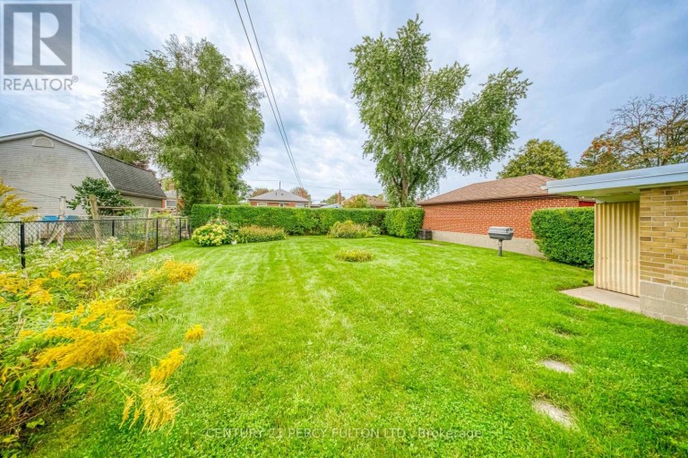 13 GRAYLEE AVENUE, Toronto (Eglinton East), Ontario, M1J1M5