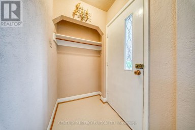 13 GRAYLEE AVENUE Toronto (Eglinton East) Ontario photo 4
