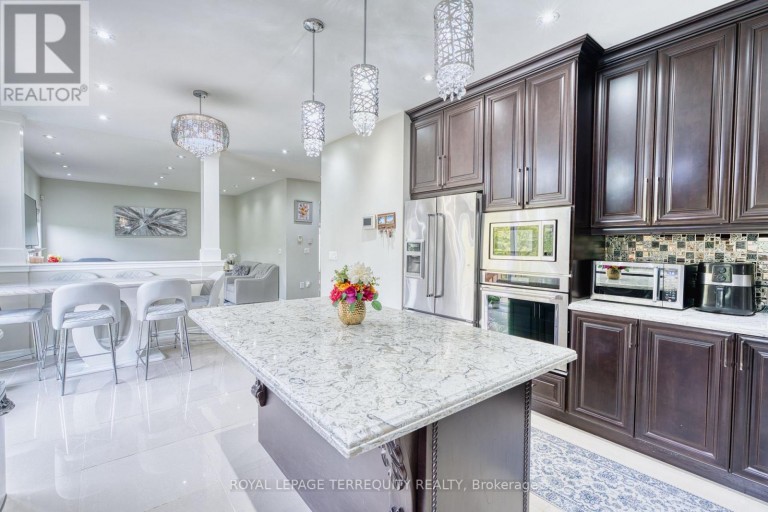 38 RHAPSODY CRESCENT, Brampton (Vales of Castlemore), Ontario, L6P4E8