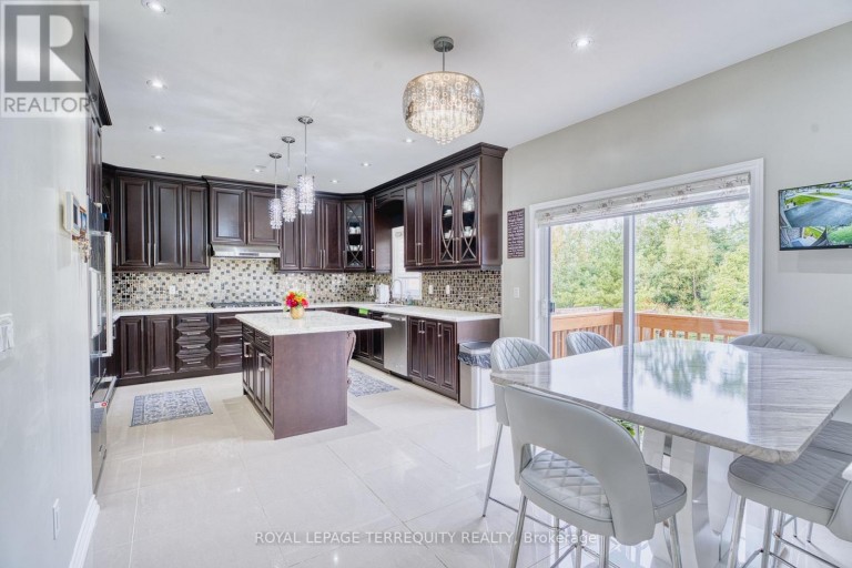 38 RHAPSODY CRESCENT, Brampton (Vales of Castlemore), Ontario, L6P4E8