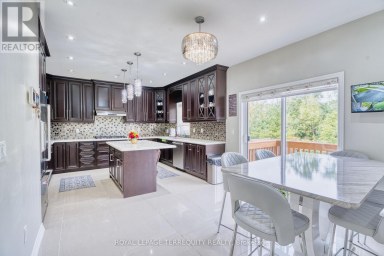 38 RHAPSODY CRESCENT Brampton (Vales of Castlemore) Ontario photo 9