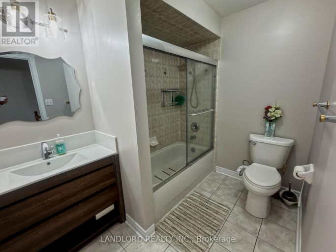 12 CRICKET MEWS, Toronto (Rouge), Ontario, M1X2E3