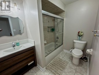 12 CRICKET MEWS Toronto (Rouge) Ontario photo 17