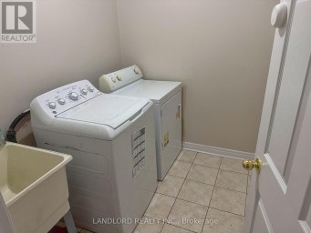 12 CRICKET MEWS Toronto (Rouge) Ontario photo 22