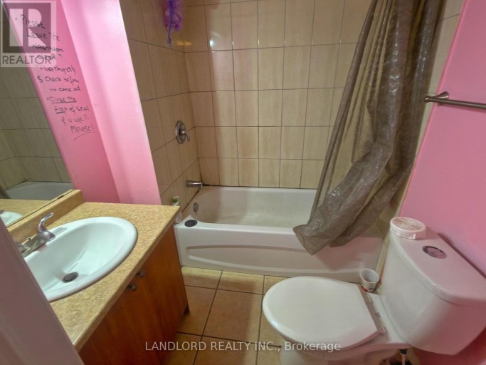 12 CRICKET MEWS, Toronto (Rouge), Ontario, M1X2E3