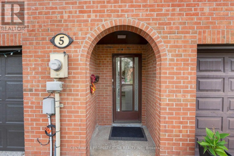 5 BRIAR PATH, Brampton (Avondale), Ontario, L6T2A2