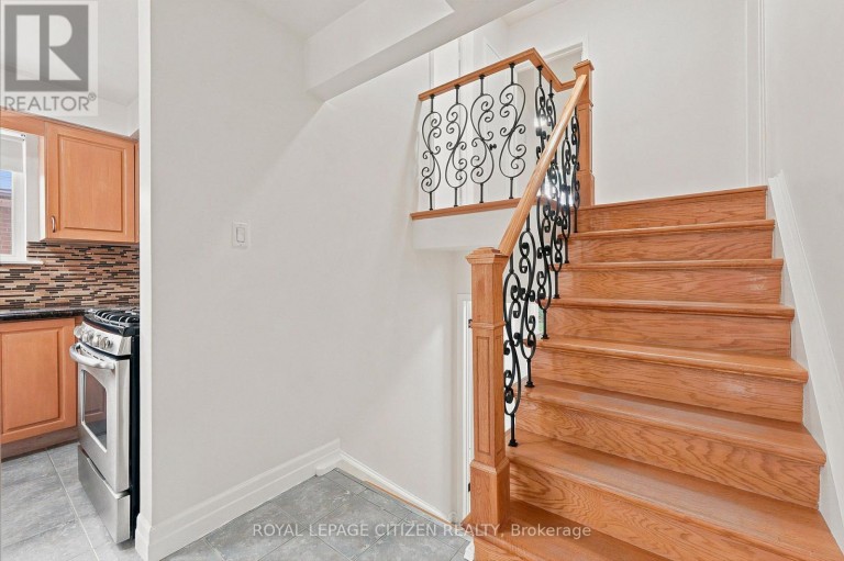 53 GRAMPIAN CRESCENT, Toronto (Humber Summit), Ontario, M9L2L2
