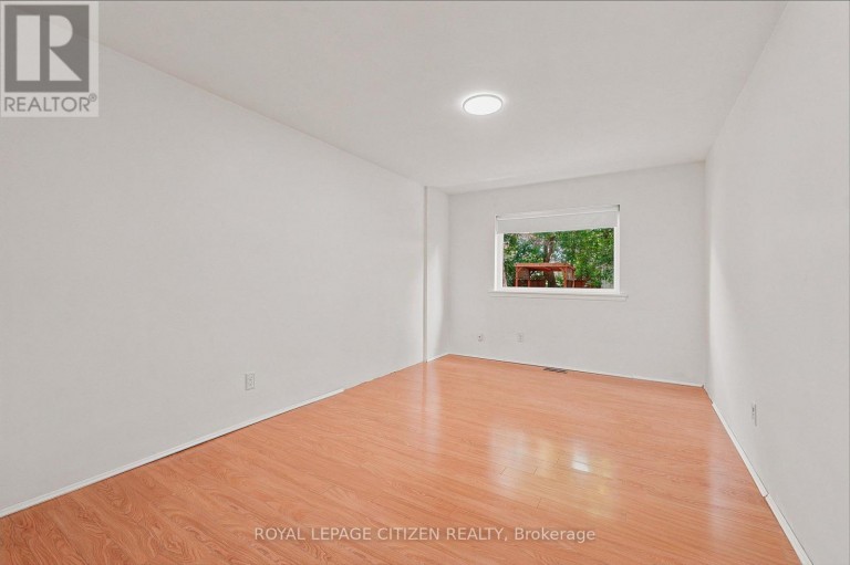 53 GRAMPIAN CRESCENT, Toronto (Humber Summit), Ontario, M9L2L2