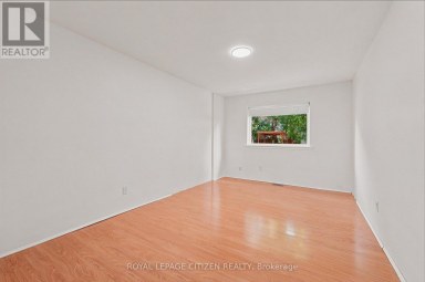53 GRAMPIAN CRESCENT Toronto (Humber Summit) Ontario photo 22