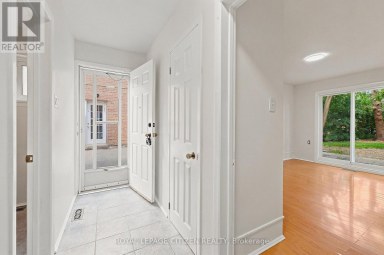 53 GRAMPIAN CRESCENT Toronto (Humber Summit) Ontario photo 24