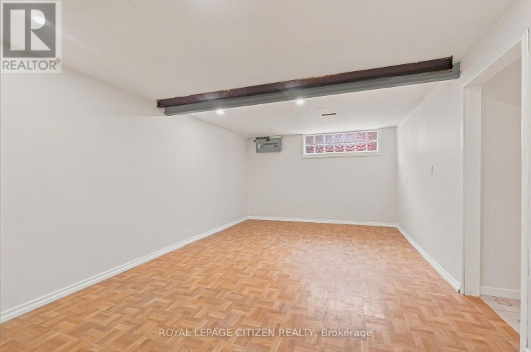 53 GRAMPIAN CRESCENT, Toronto (Humber Summit), Ontario, M9L2L2