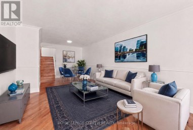 53 GRAMPIAN CRESCENT Toronto (Humber Summit) Ontario photo 5