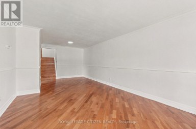 53 GRAMPIAN CRESCENT Toronto (Humber Summit) Ontario photo 6