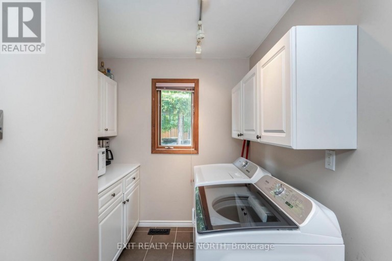 14 ROSEWOOD AVENUE, Springwater (Midhurst), Ontario, L9X0P5