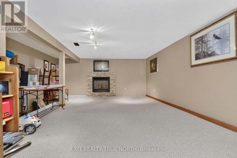 14 ROSEWOOD AVENUE, Springwater (Midhurst), Ontario, L9X0P5