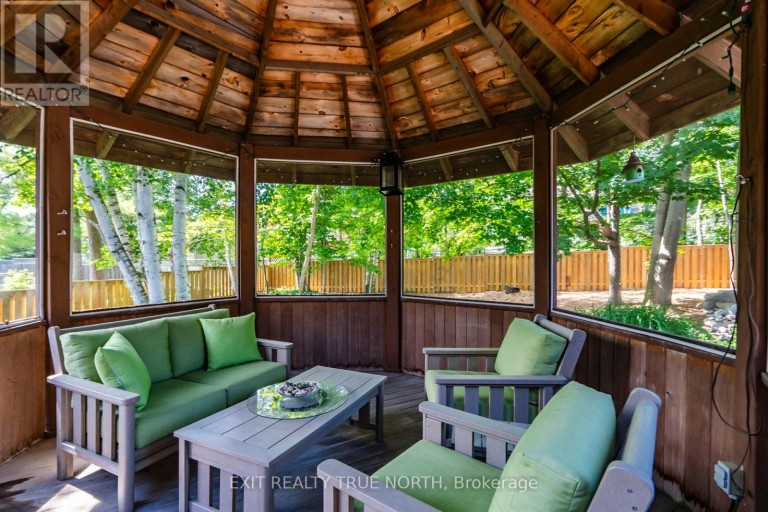 14 ROSEWOOD AVENUE, Springwater (Midhurst), Ontario, L9X0P5