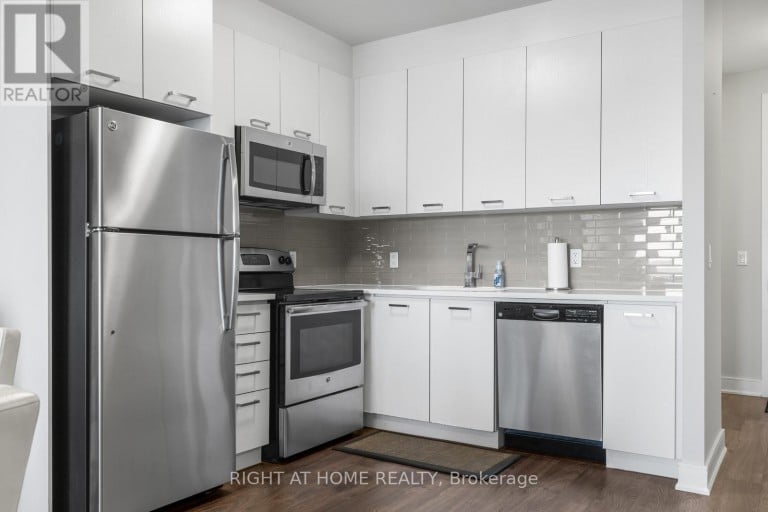 PH05 - 150 MAIN STREET W, Hamilton (Central), Ontario, L8P1H8