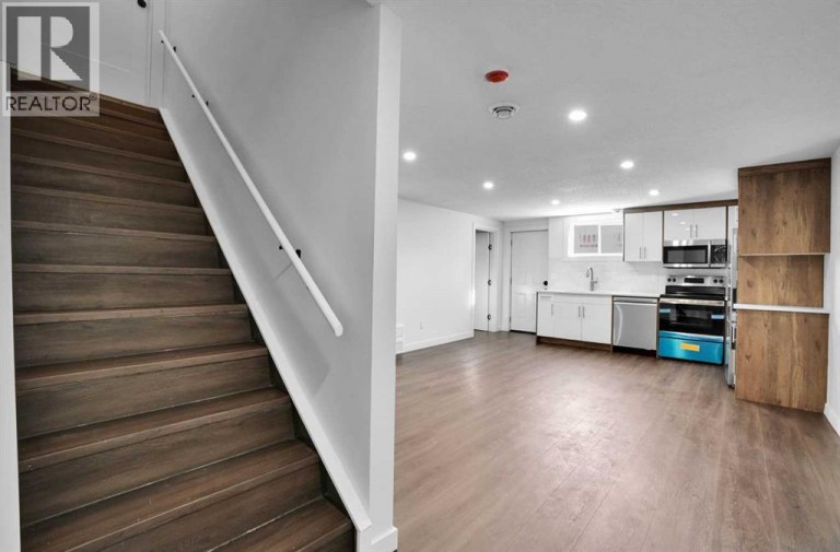 7520 7 Street SW, Calgary, Alberta, T2V1G2