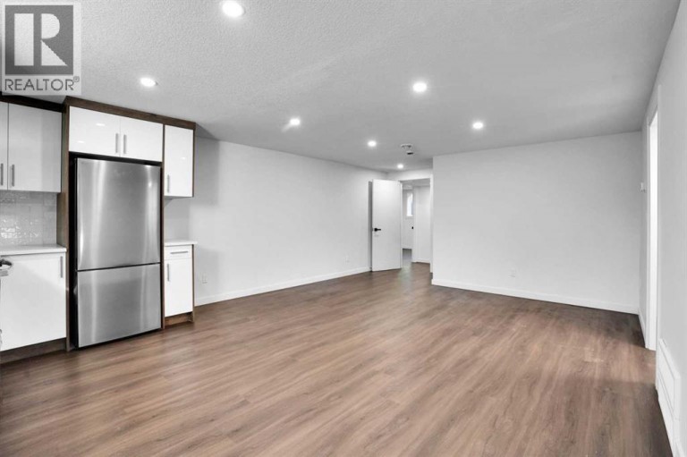 7520 7 Street SW, Calgary, Alberta, T2V1G2
