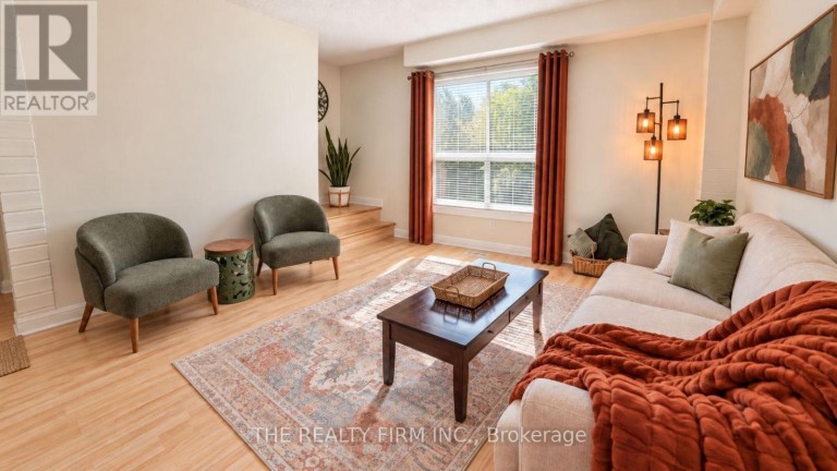 32 - 110 DEVERON CRESCENT, London South (South T), Ontario, N5Z4W7