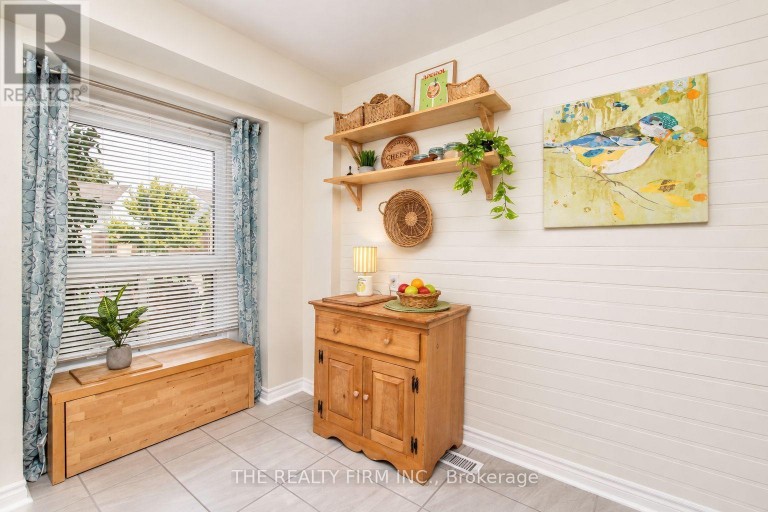 32 - 110 DEVERON CRESCENT, London South (South T), Ontario, N5Z4W7