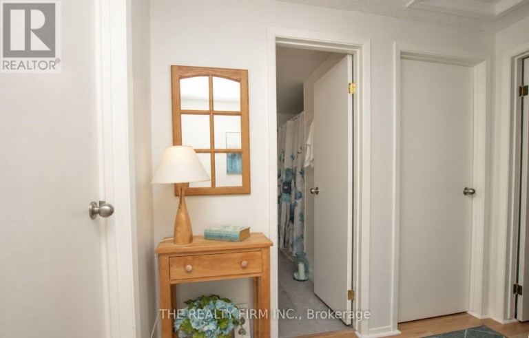 32 - 110 DEVERON CRESCENT, London South (South T), Ontario, N5Z4W7