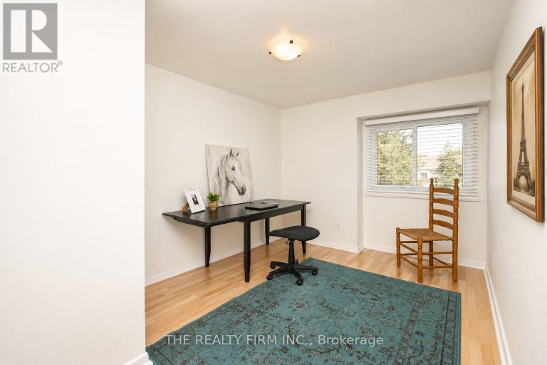 32 - 110 DEVERON CRESCENT, London South (South T), Ontario, N5Z4W7