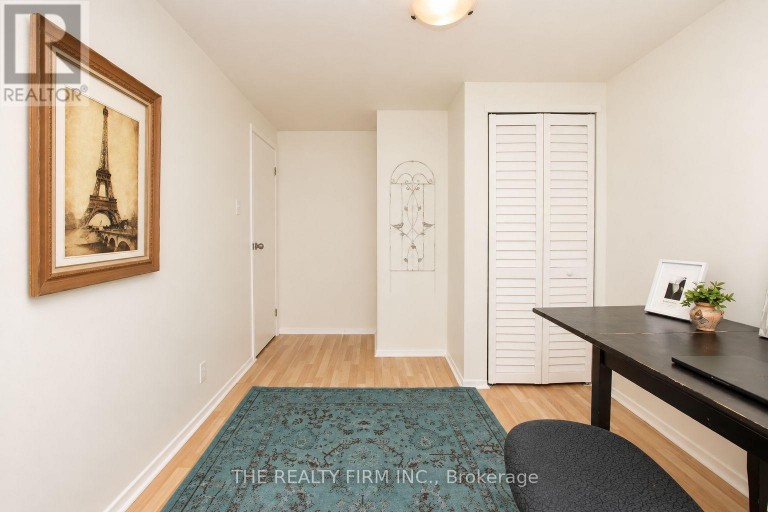 32 - 110 DEVERON CRESCENT, London South (South T), Ontario, N5Z4W7