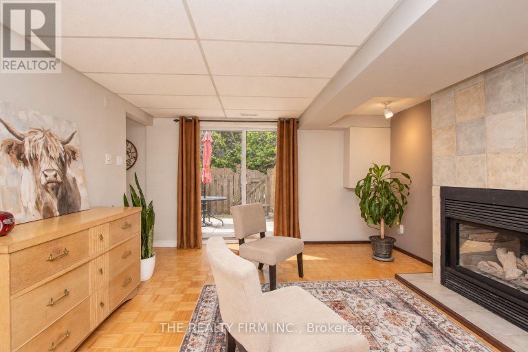 32 - 110 DEVERON CRESCENT, London South (South T), Ontario, N5Z4W7