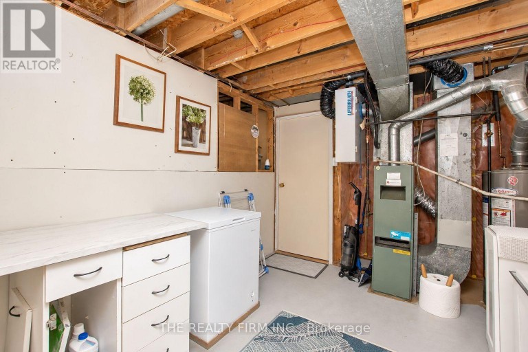 32 - 110 DEVERON CRESCENT, London South (South T), Ontario, N5Z4W7
