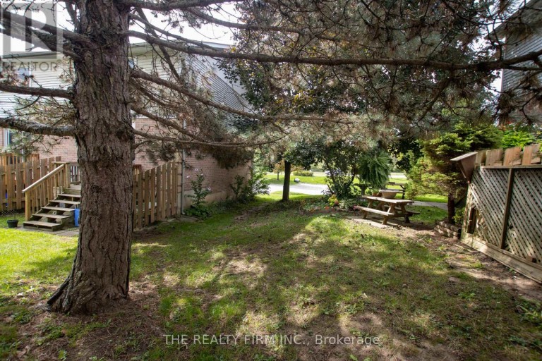 32 - 110 DEVERON CRESCENT, London South (South T), Ontario, N5Z4W7