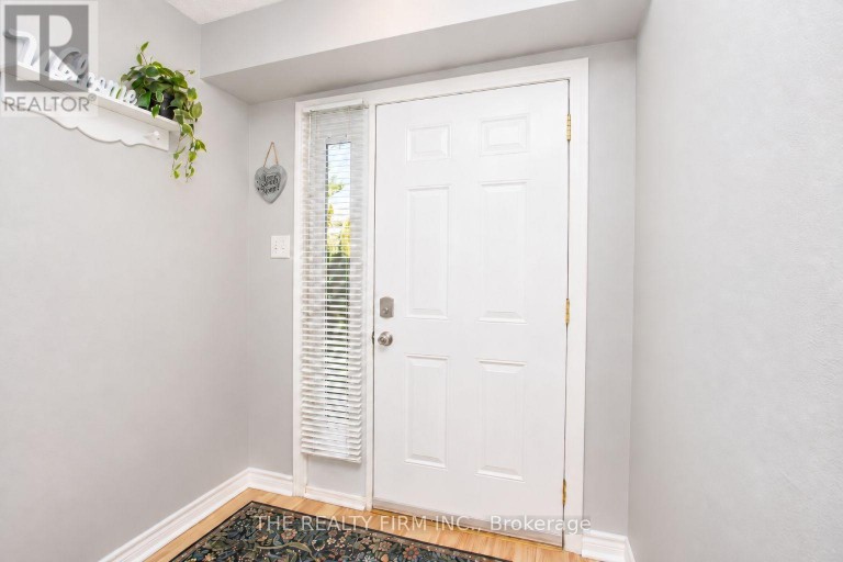 32 - 110 DEVERON CRESCENT, London South (South T), Ontario, N5Z4W7
