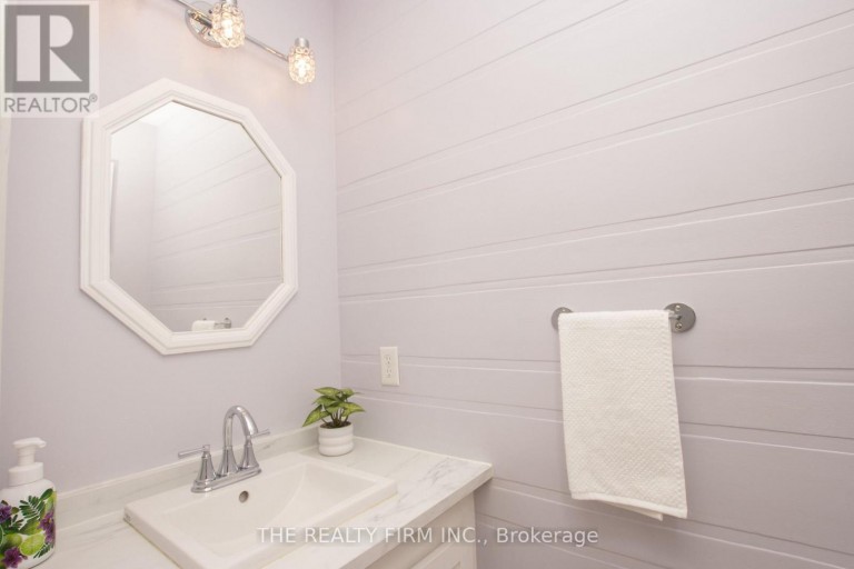 32 - 110 DEVERON CRESCENT, London South (South T), Ontario, N5Z4W7