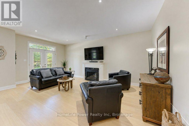 7 - 455 CLARIDGE ROAD, Burlington (Roseland), Ontario, L7N2S1