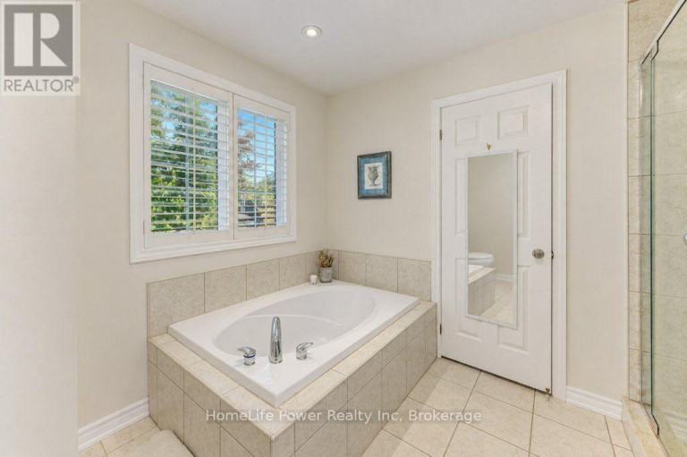 7 - 455 CLARIDGE ROAD, Burlington (Roseland), Ontario, L7N2S1
