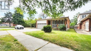 2 ARKONA DRIVE Toronto (Tam O'Shanter-Sullivan) Ontario photo 2