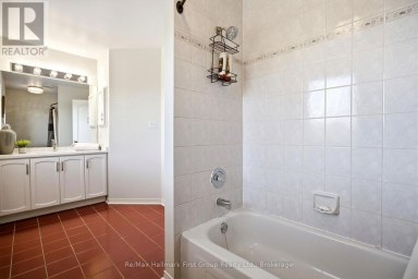 41 BANCROFT CRESCENT Whitby (Williamsburg) Ontario photo 42