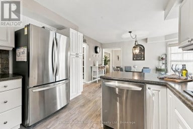 703 CARLISLE STREET Cobourg Ontario photo 12