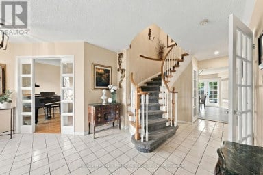 703 CARLISLE STREET Cobourg Ontario photo 4
