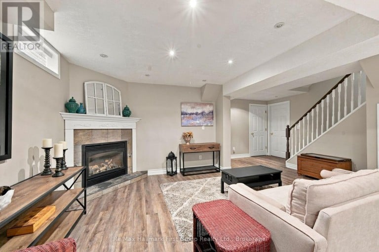 703 CARLISLE STREET, Cobourg, Ontario, K9A5E4