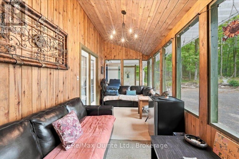 578 OLD APSLEY ROAD, North Kawartha, Ontario, K0L1A0