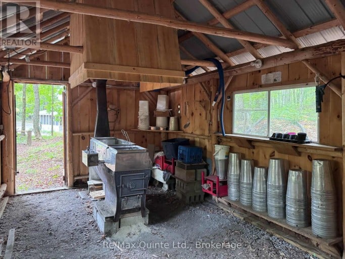 578 OLD APSLEY ROAD, North Kawartha, Ontario, K0L1A0