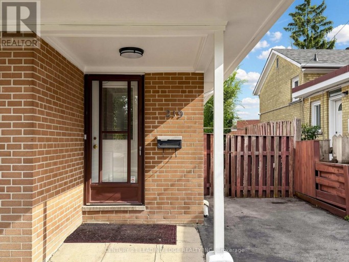 219 LYNEDOCK CRESCENT, Toronto (Parkwoods-Donalda), Ontario, M3A2B5